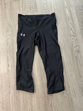 Under Armour Black Capri Workout Leggings with Reflective Logo